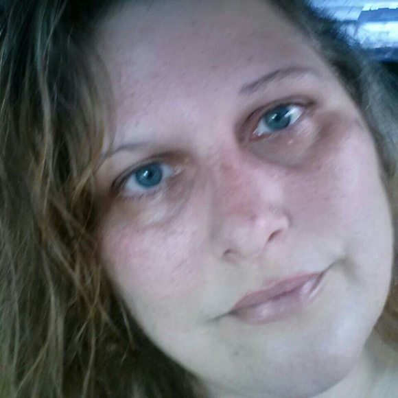 Meet your Posher, Loretta - Picture 1 of 1